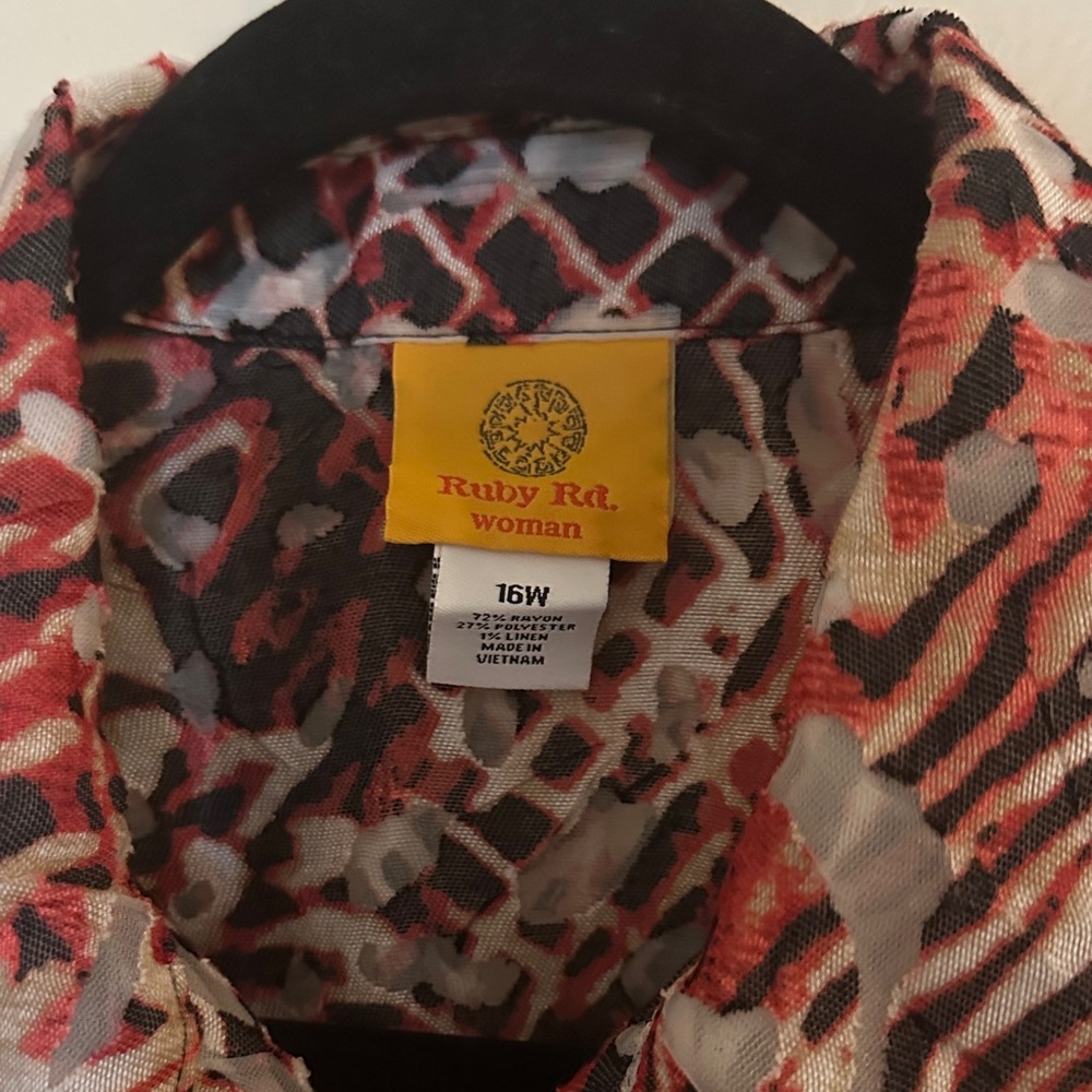 Multicolor Patterned Zip Up Jacket. Artsy, Lagenl… - image 3